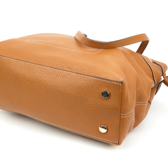 Michael Kors Mae Large EW Drawstring Tote - Picture 6 of 8